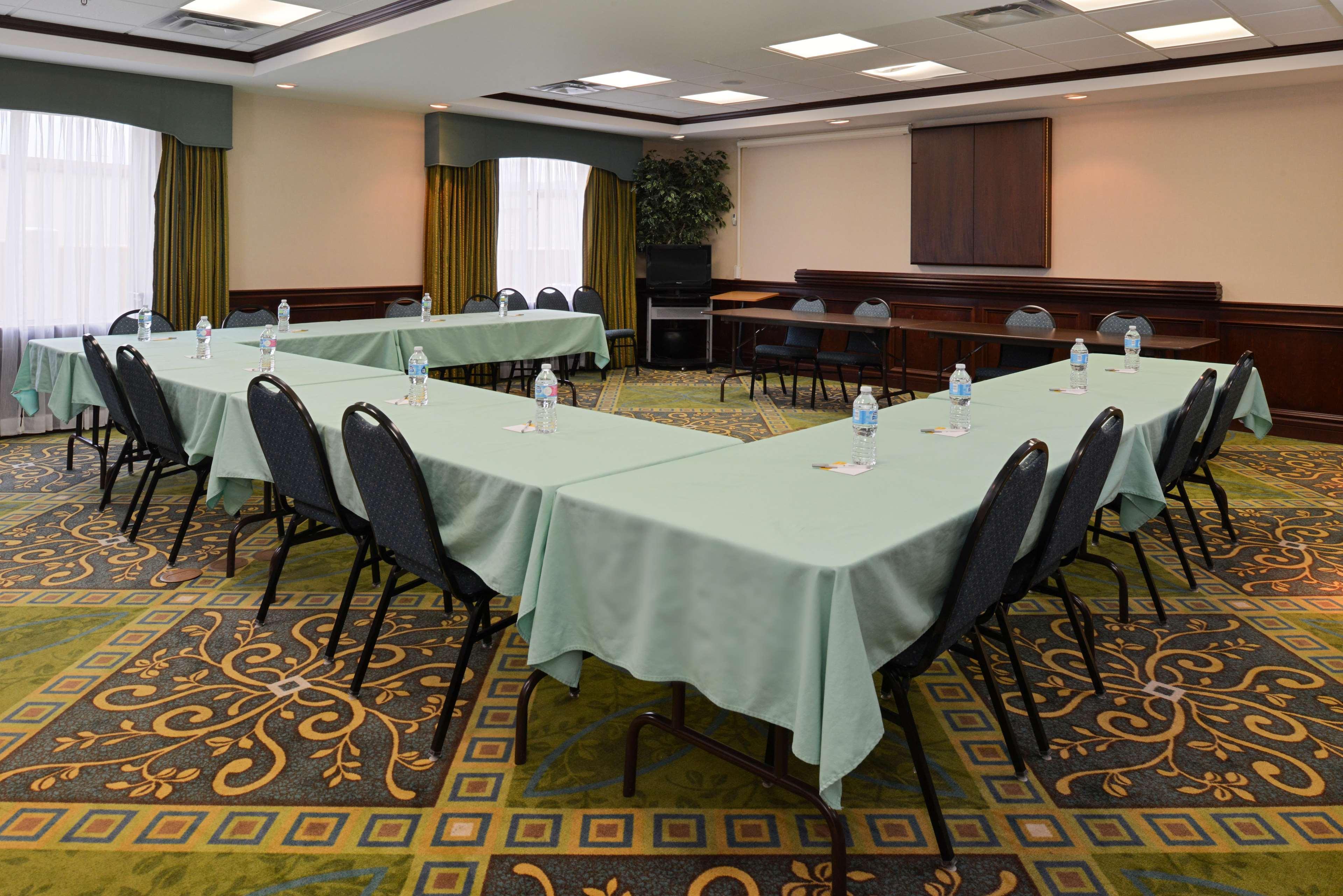 Hampton Inn אלפיין מראה חיצוני תמונה